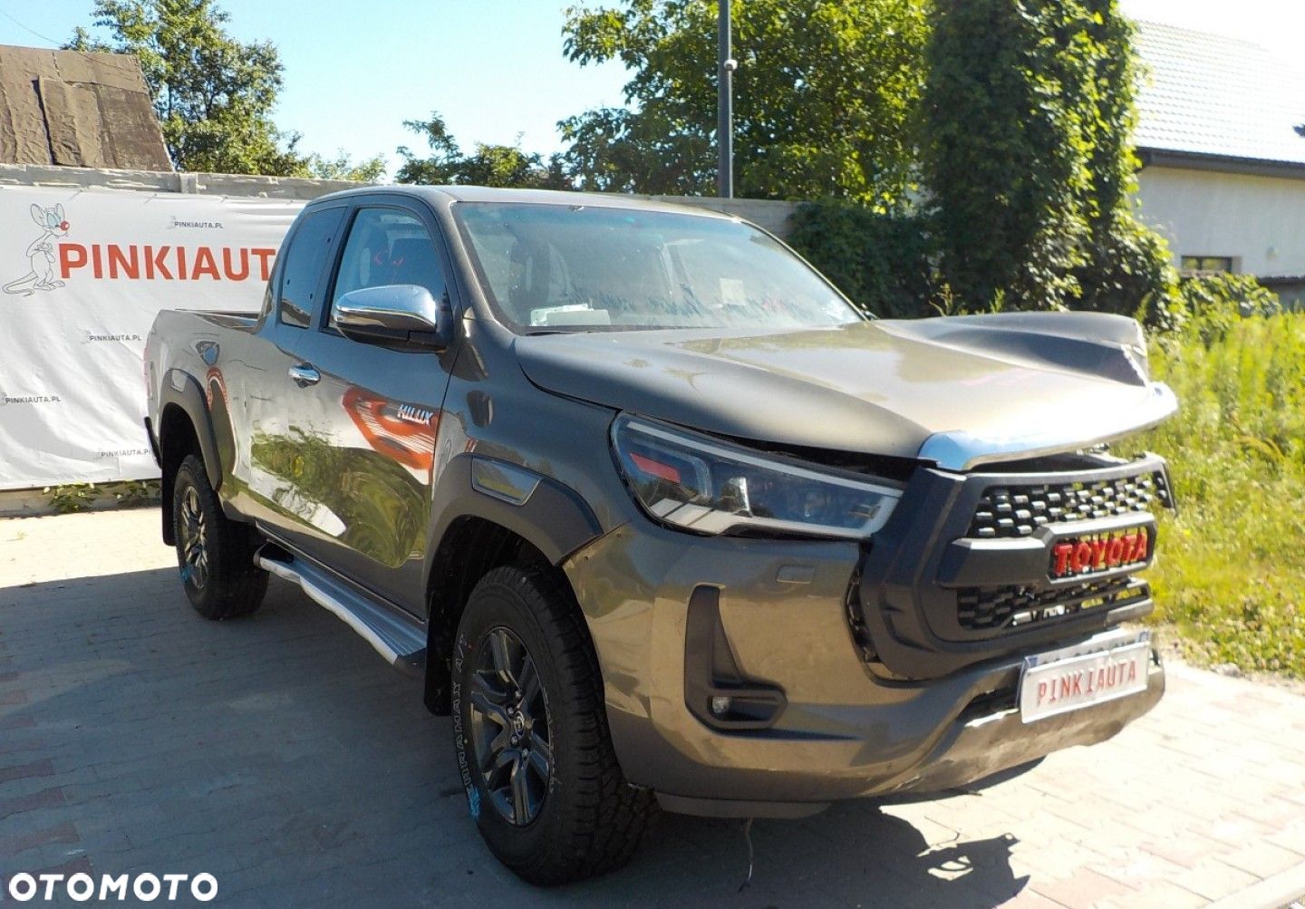 Toyota Hilux - 1