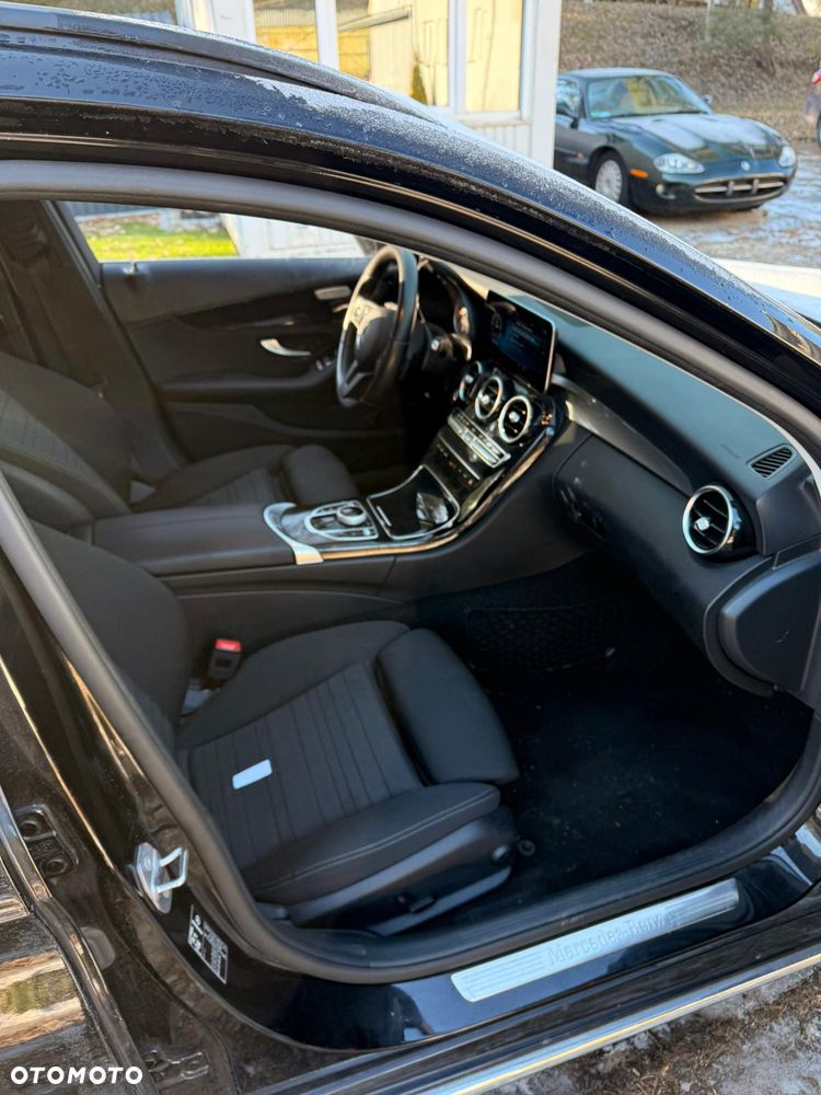 Mercedes-Benz Klasa C 180 d 9G-TRONIC - 9