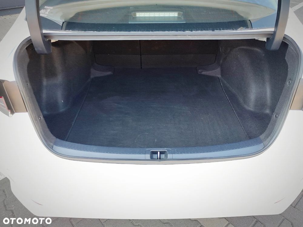 Toyota Corolla 1.8 Hybrid Comfort - 12