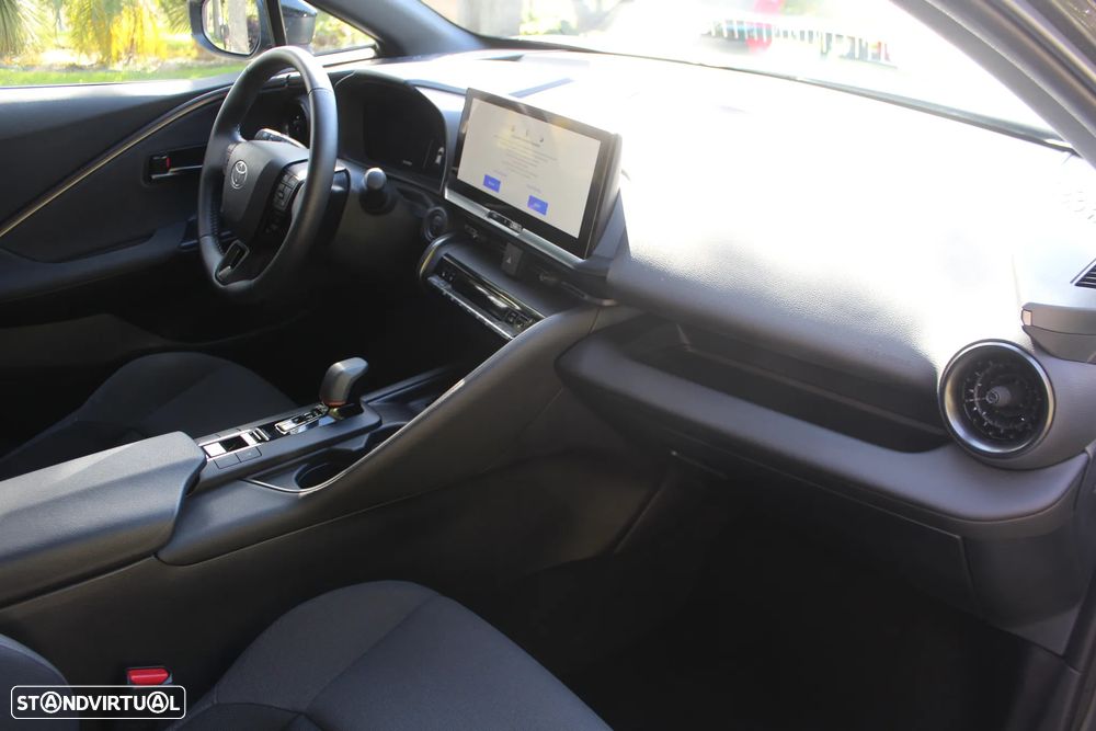 Toyota C-HR 2.0 Hybrid Exclusive+P.Luxury - 28