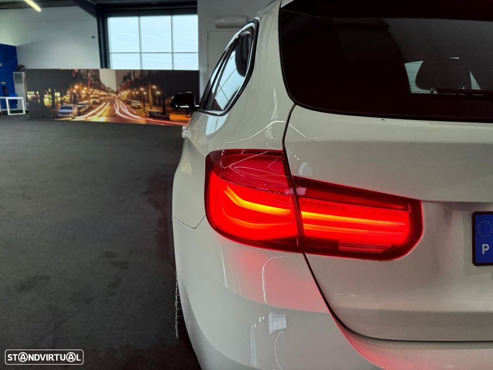 BMW 318 i Pack M Auto - 13