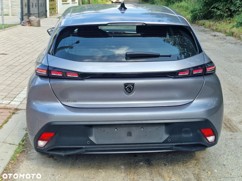 Peugeot 308 - 8