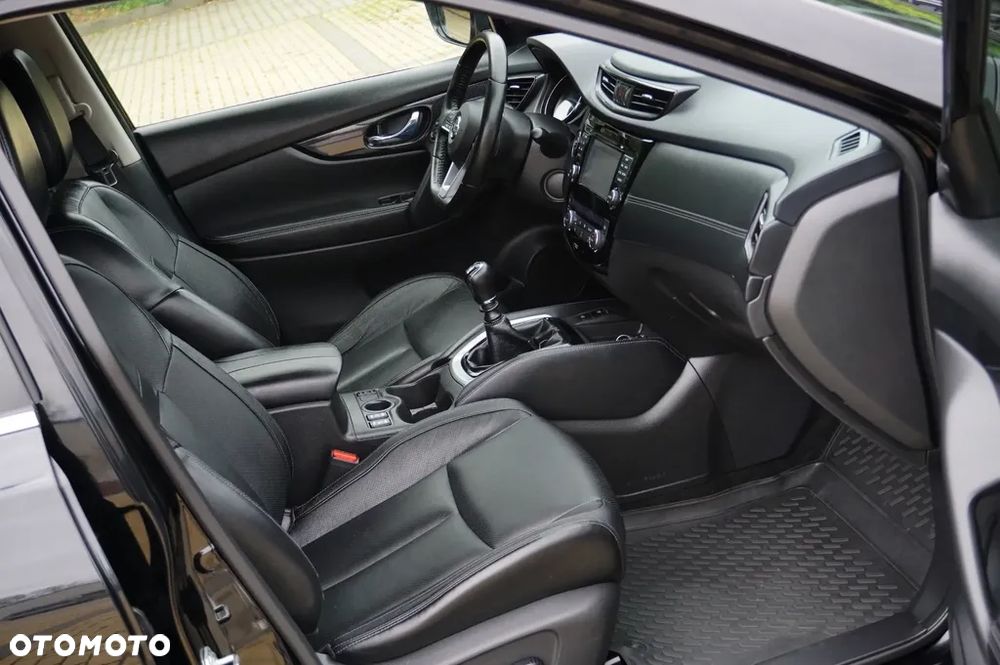 Nissan X-Trail 1.6 DIG-T Tekna 2WD 7os - 25