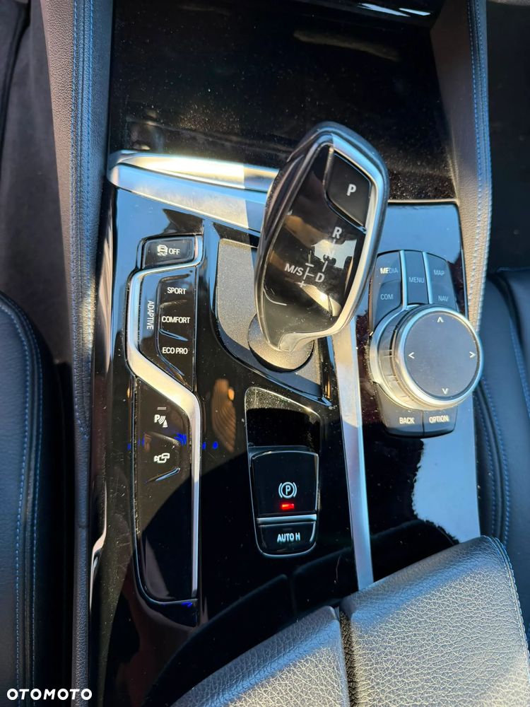 BMW Seria 5 540d xDrive mHEV M Sport sport - 2