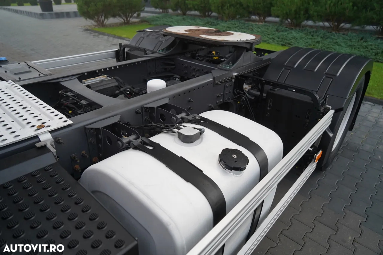 Volvo FM 430 / FULL ADR / GREUTATE: 6.500 KG / CABINĂ JOSĂ / 2022 / DUPĂ CONTRACT DE SERVICE GOLD / - 10