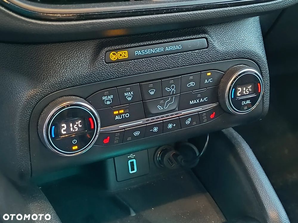 Ford Focus 1.5 EcoBoost ST-Line - 15