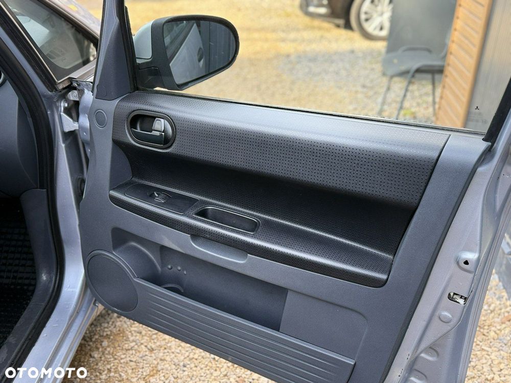 Mitsubishi Colt - 19