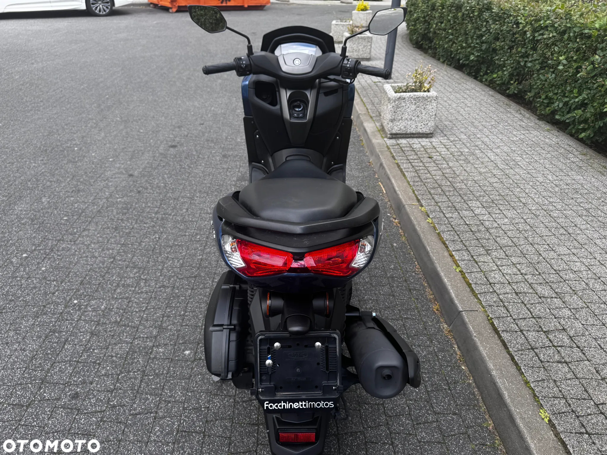 Yamaha NMAX - 4