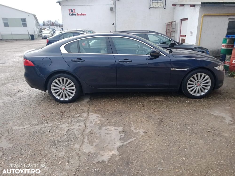 Jaguar XE 20d Aut. Prestige - 27