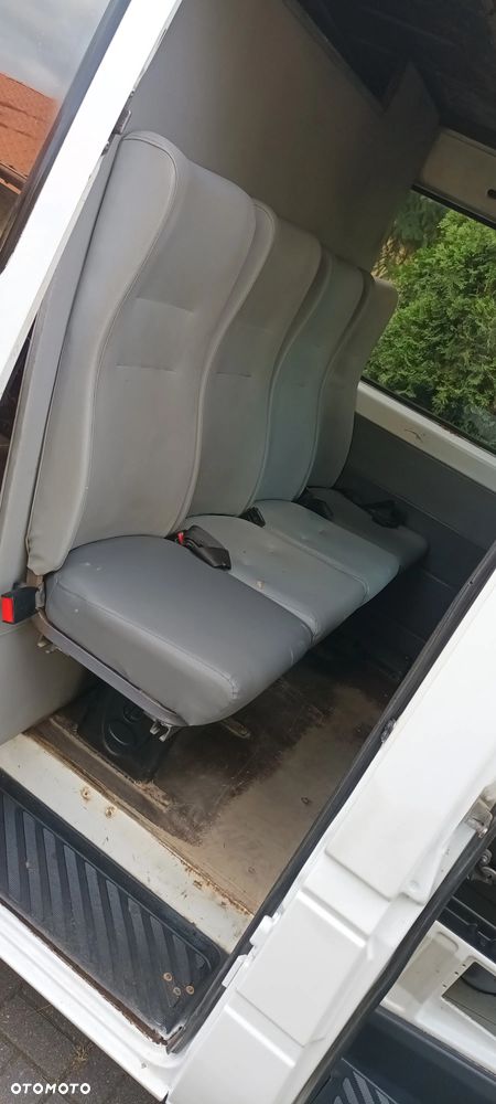 Mercedes-Benz Sprinter - 5