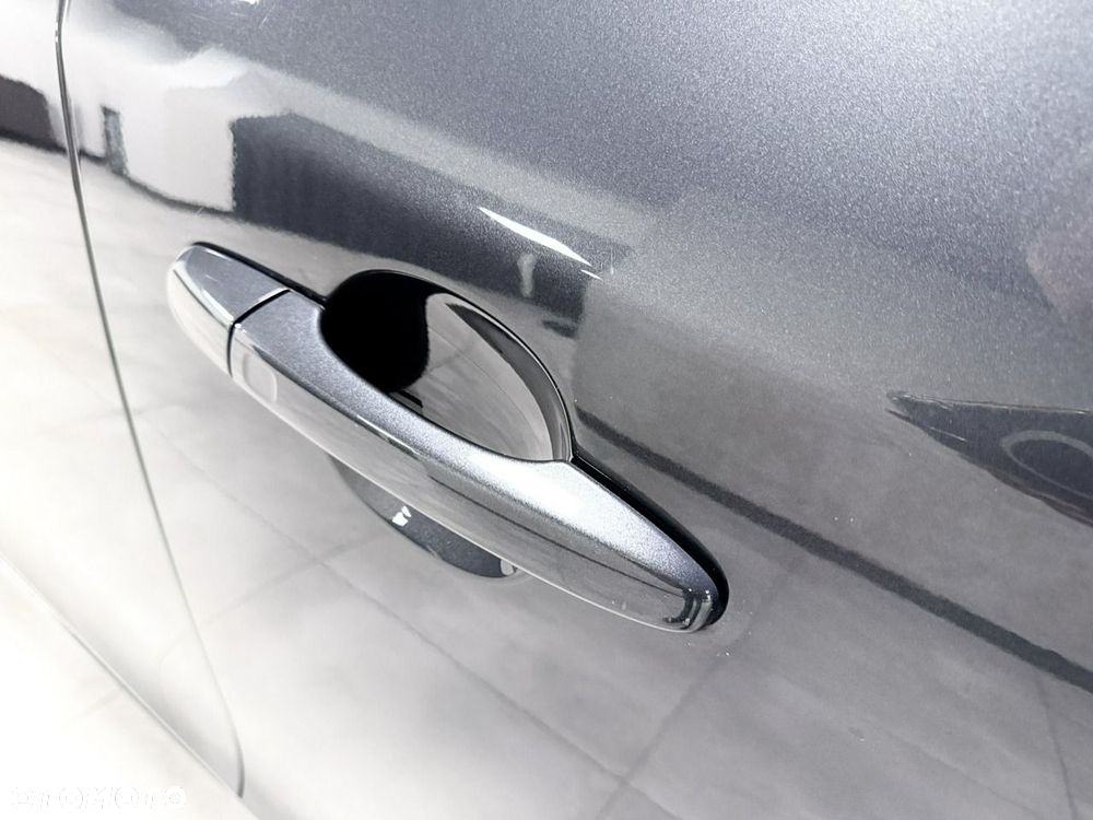 Volvo V60 D3 R-Design - 20