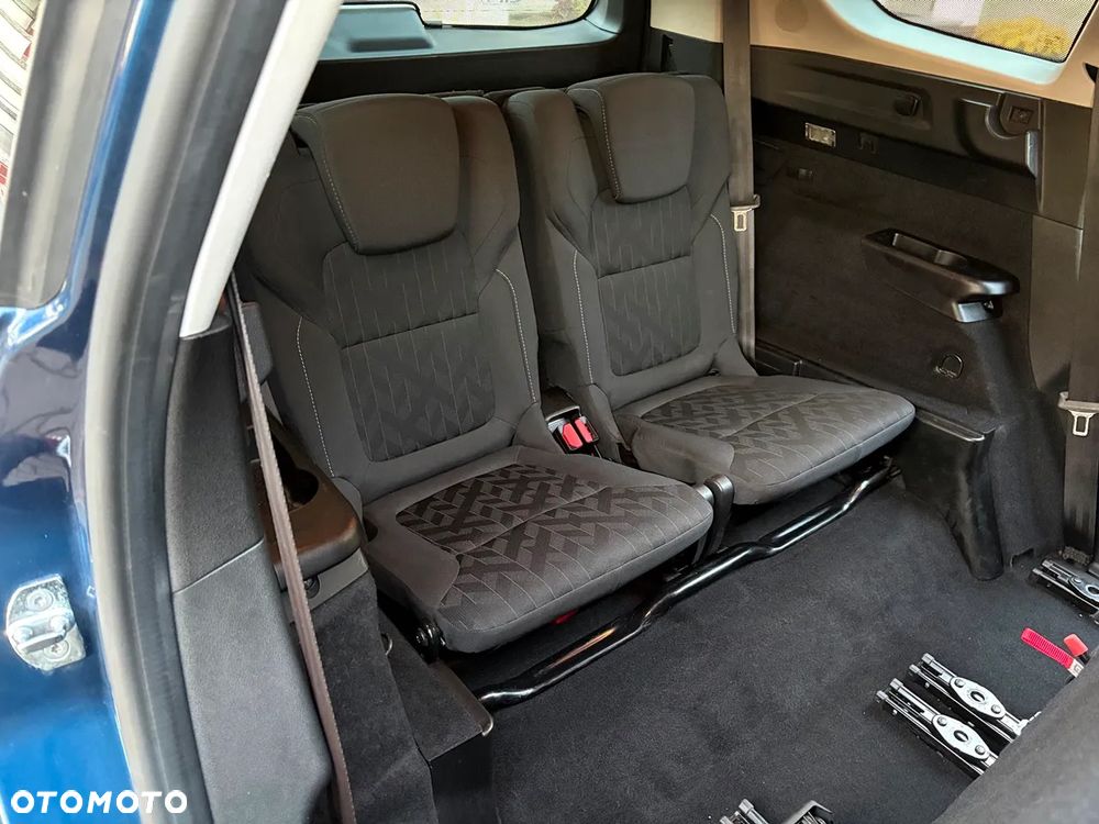 Renault Grand Scenic - 19