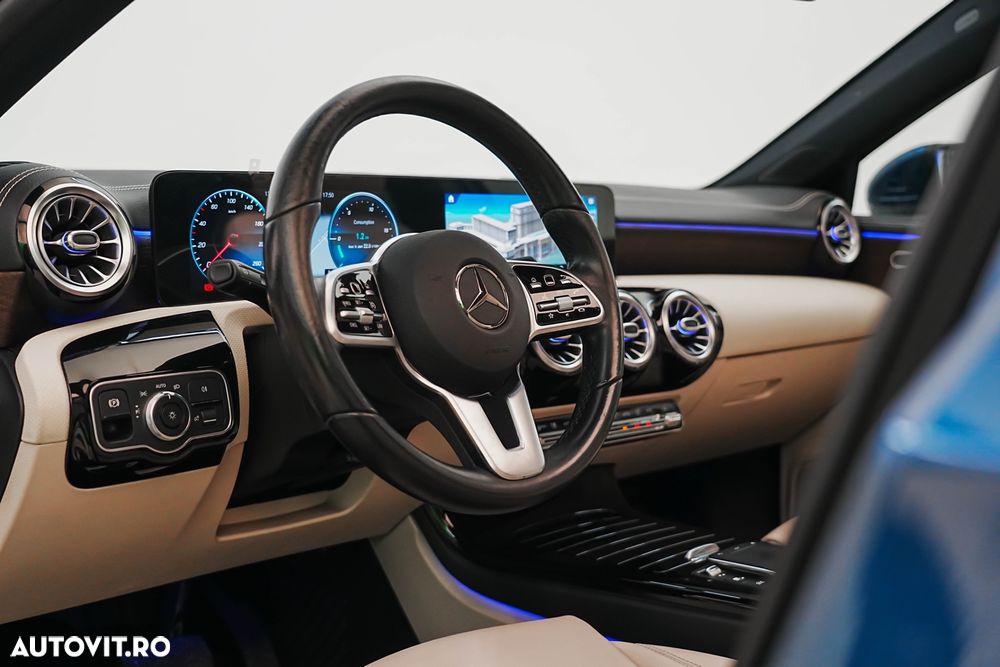 Mercedes-Benz A 180 d Sedan Aut. - 19