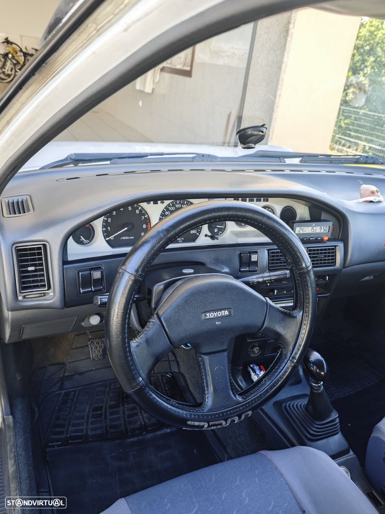 Toyota Corolla Liftback 1.3 - 9
