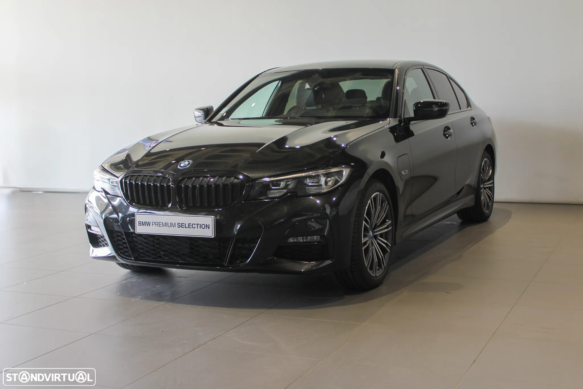 BMW 330 e Pack Desportivo M Auto - 2