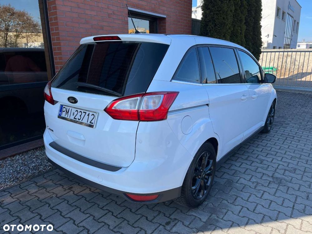 Ford Grand C-MAX - 3