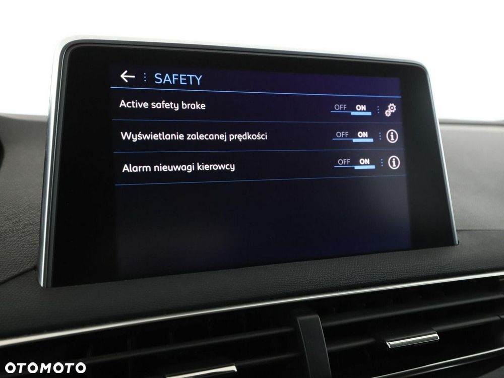 Peugeot 3008 PureTech 130 Stop & Start GPF EAT8 Allure - 26