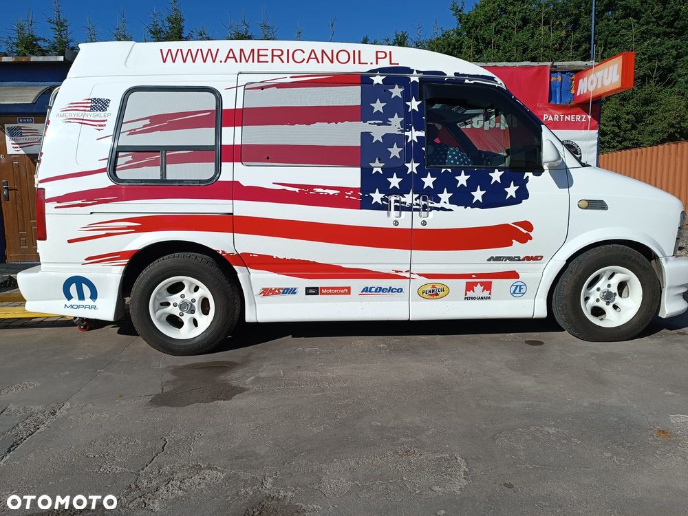 Chevrolet Astro - 3