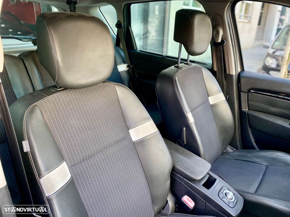 Renault Scénic 1.5 dCi Exclusive SS - 24