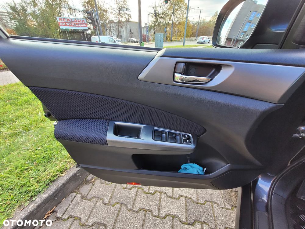 Subaru Forester 2.0D XE 000 Euro5 - 7