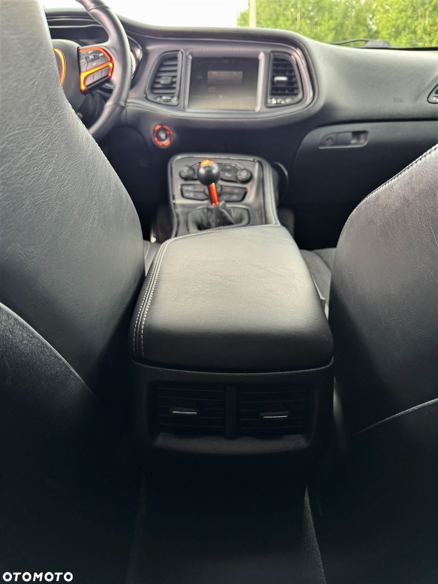 Dodge Challenger - 21