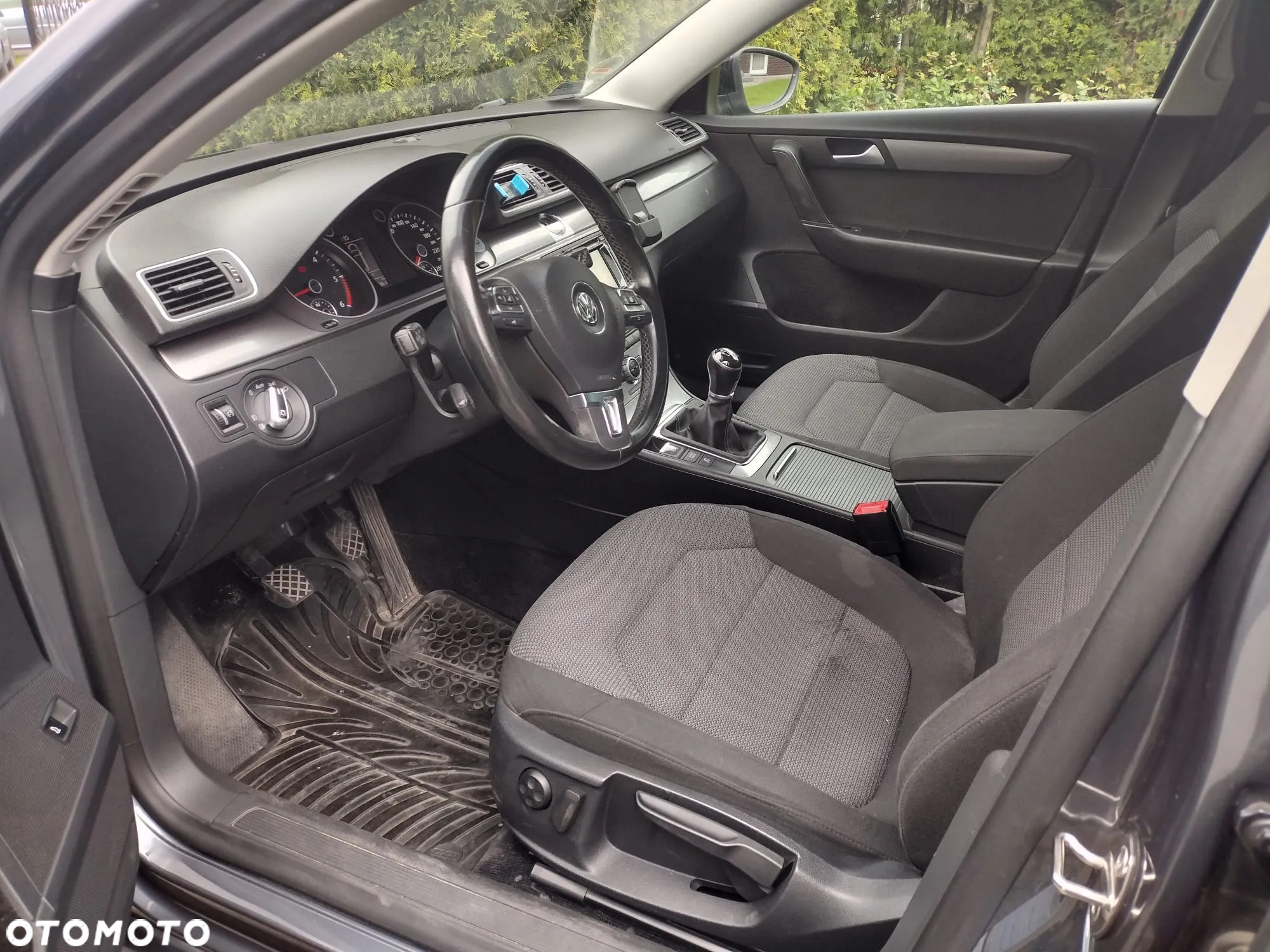 Volkswagen Passat 2.0 TDI Comfortline - 9