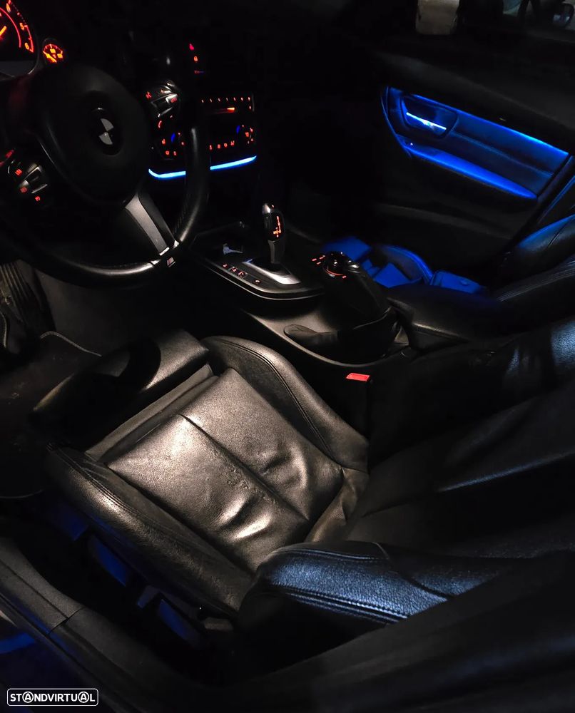 BMW 320 d Auto Pack M - 17