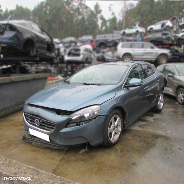 Volvo V40 Fastback 2.0 D3 (150Cv) de 2013 - Peças Usadas (7303) - 2