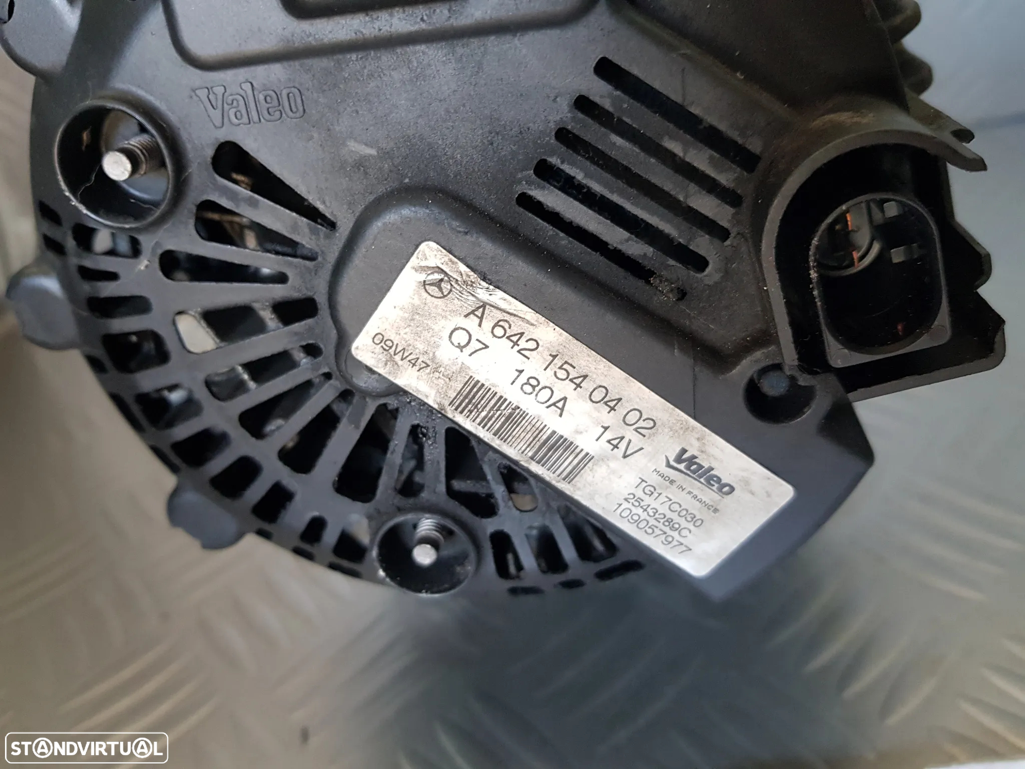 Alternador Mercedes Vários modelos W203 W204 W205 W212 W207 W176 W117 W177 CDI W211 - 5