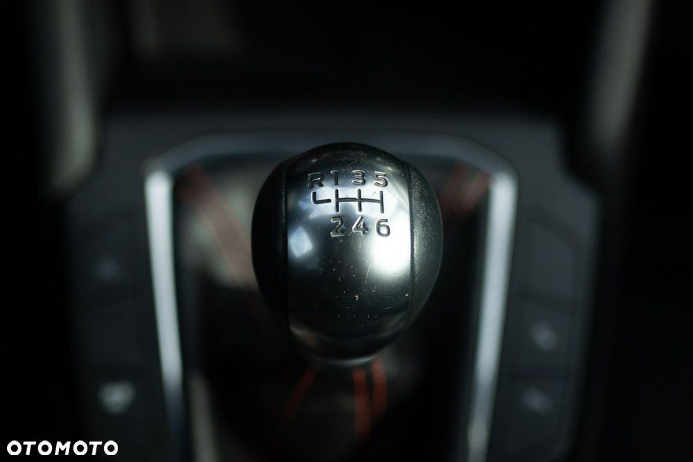 Ford Kuga - 28