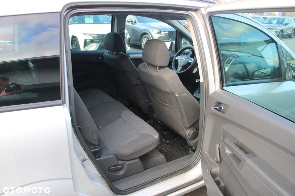 Opel Zafira - 21