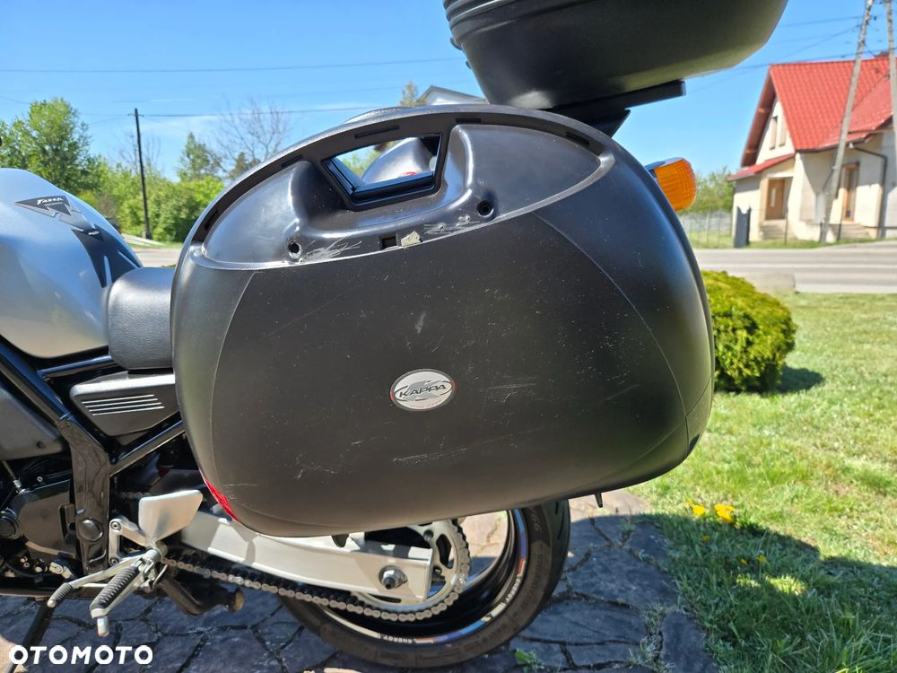 Yamaha FZS - 10