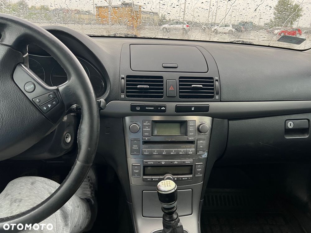 Toyota Avensis 2.0 D-4D - 5
