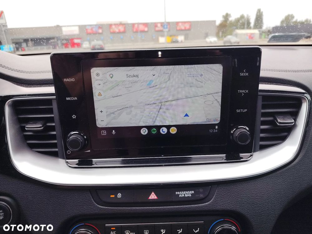 Kia ProCeed 1.6 T-GDI GT DCT - 13