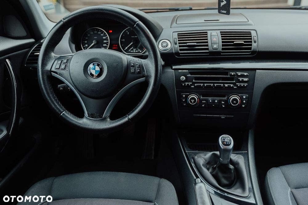 BMW Seria 1 116d - 22