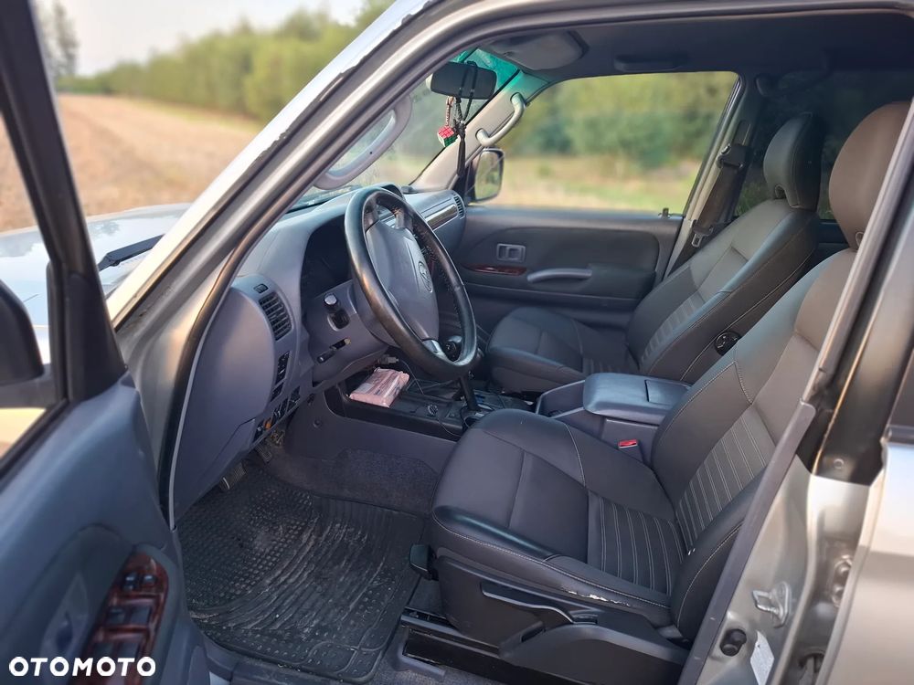 Toyota Land Cruiser - 2
