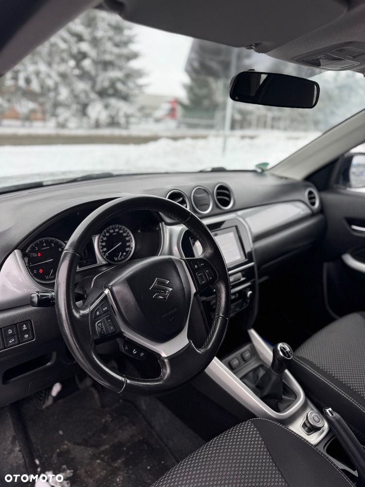 Suzuki Vitara 1.6 (4x4) Allgrip Comfort+ - 11