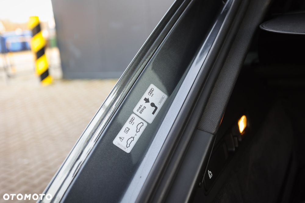 Audi A6 Avant 2.0 TDI Ultra DPF S tronic - 23