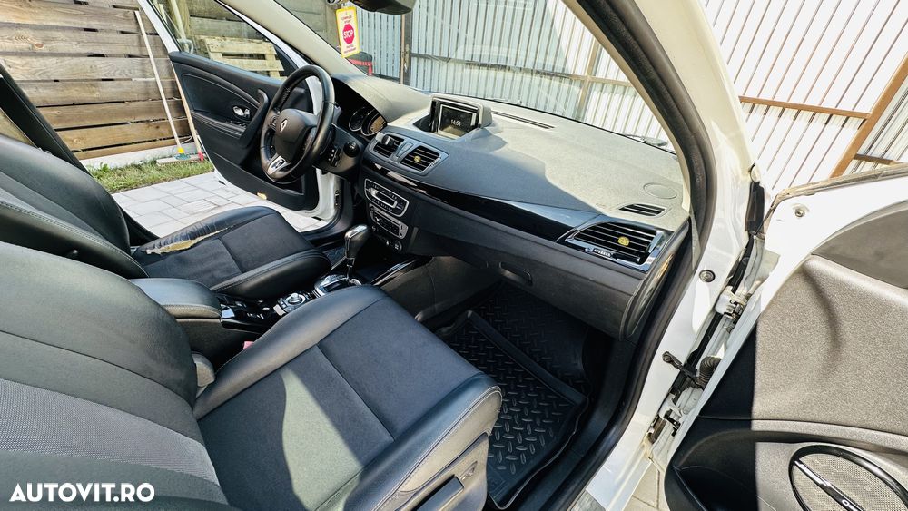 Renault Megane dCi 110 FAP EDC Bose Edition - 11