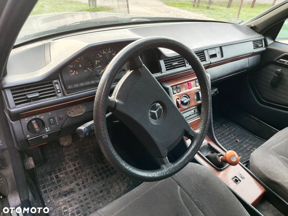 Mercedes-Benz W124 (1984-1993) - 10