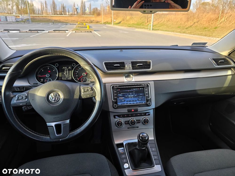 Volkswagen Passat 2.0 TDI Comfortline - 5