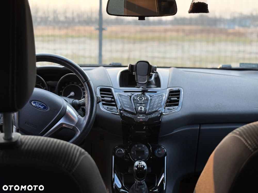 Ford Fiesta 1.0 EcoBoost Titanium - 4