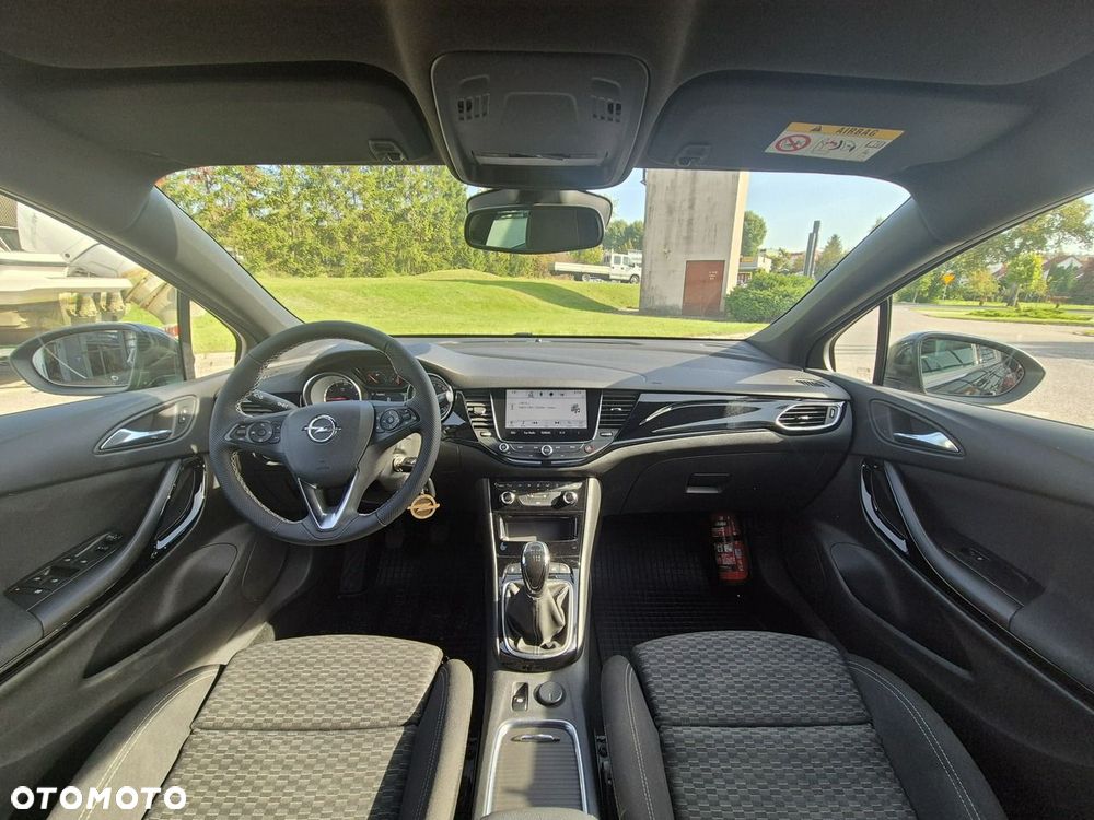 Opel Astra 1.4 T Dynamic S&S - 12