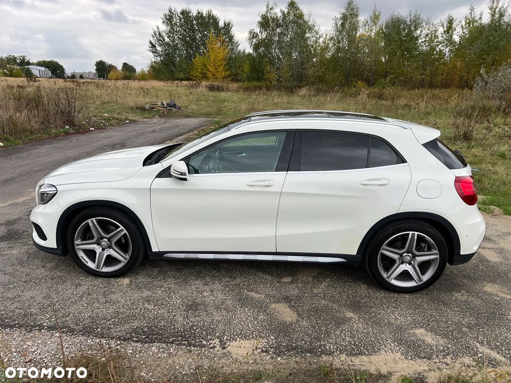Mercedes-Benz GLA 250 4-Matic AMG Line - 3