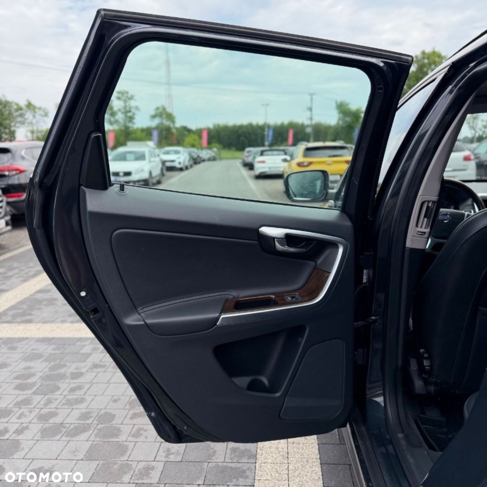 Volvo XC 60 - 16