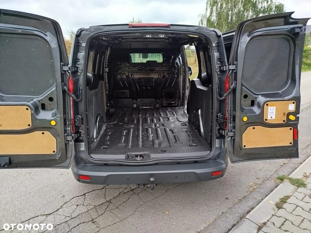 Ford Transit Connect - 17