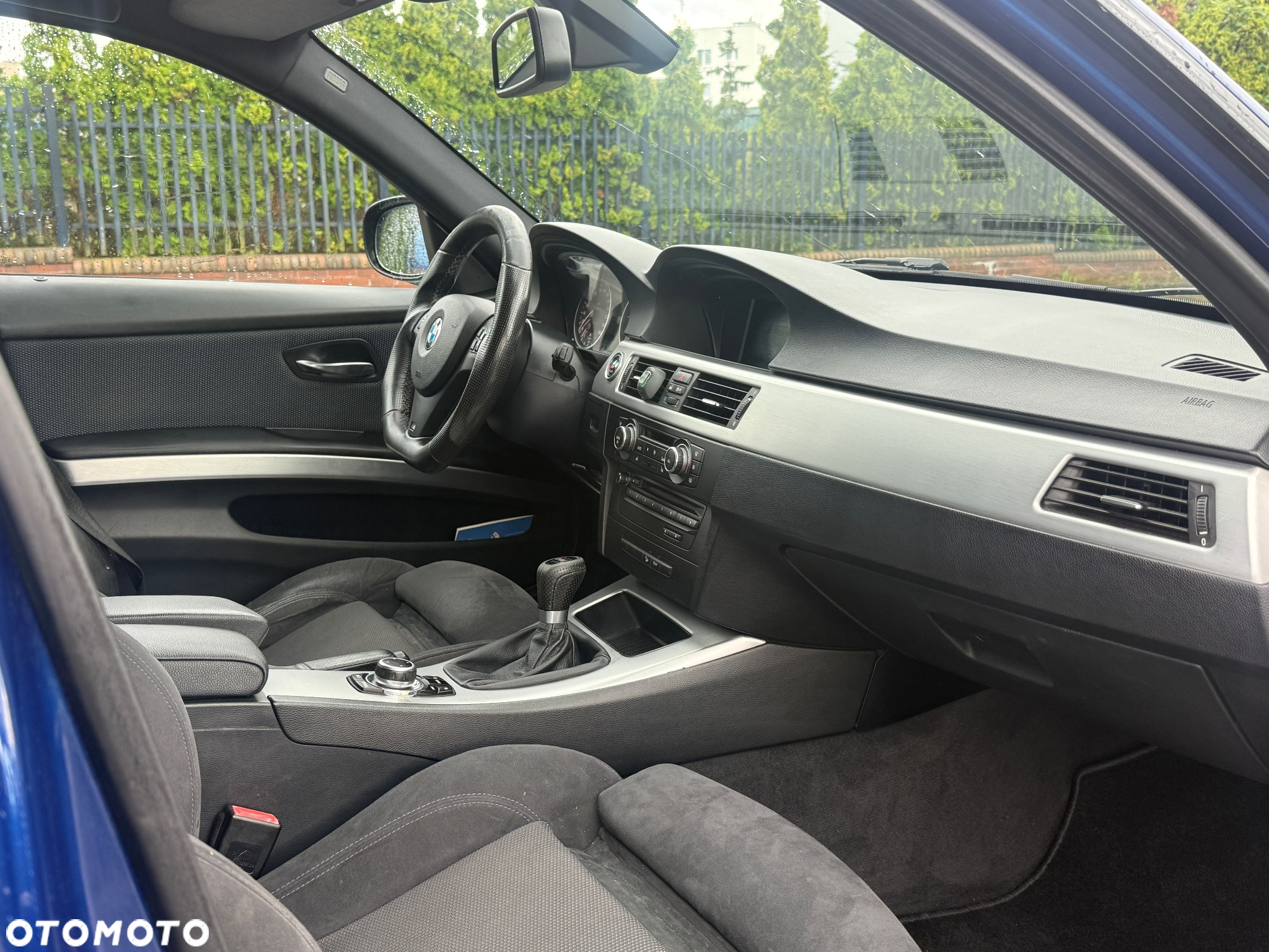 BMW Seria 3 320d DPF Touring Blue Performance Edition Lifestyle - 11