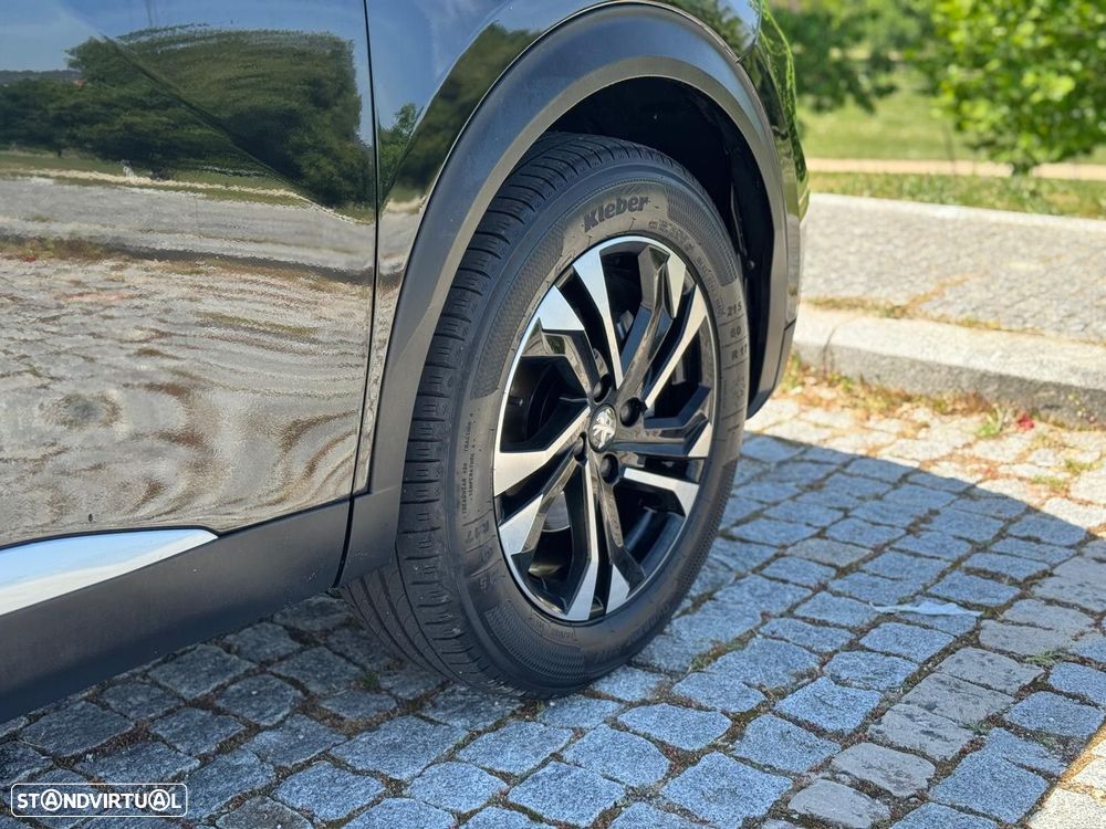 Peugeot 2008 1.5 BlueHDi Allure Pack - 11
