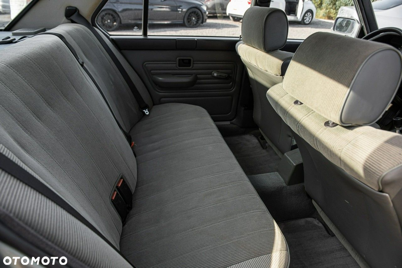 BMW Seria 5 518 i - 22