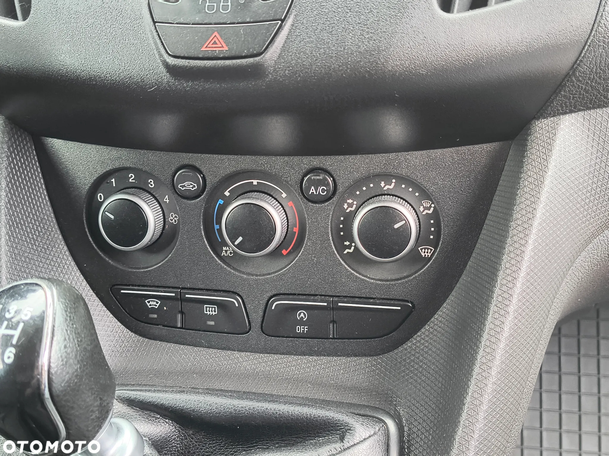 Ford connect - 6
